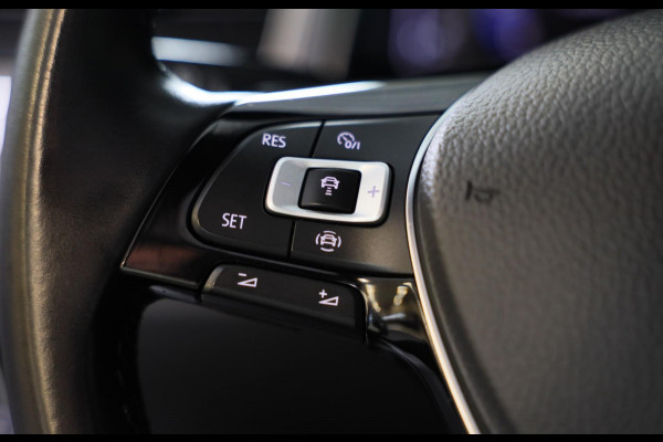 Volkswagen T-Roc 1.5 TSI Sport Business R Line / AUT / ACC / Virtual Cockpit / Camera / Navi / Dode Hoek / Led / Pdc / 19 Inch