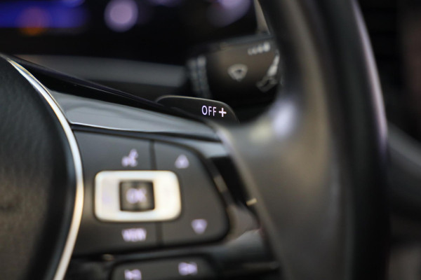 Volkswagen T-Roc 1.5 TSI Sport Business R Line / AUT / ACC / Virtual Cockpit / Camera / Navi / Dode Hoek / Led / Pdc / 19 Inch