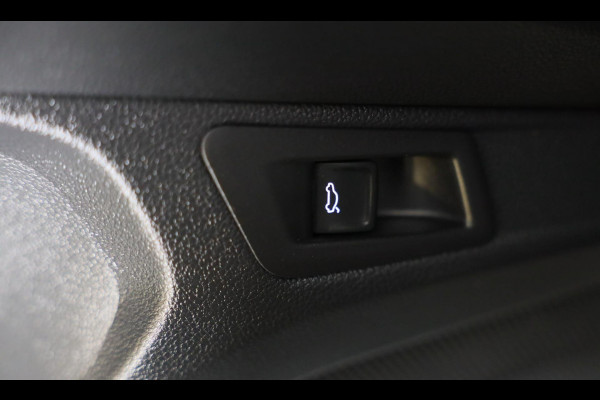 Volkswagen T-Roc 1.5 TSI Sport Business R Line / AUT / ACC / Virtual Cockpit / Camera / Navi / Dode Hoek / Led / Pdc / 19 Inch