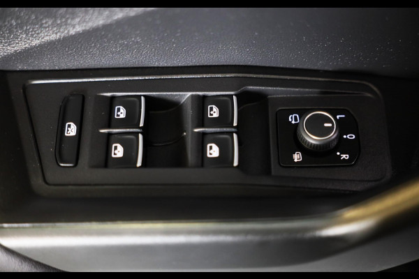 Volkswagen T-Roc 1.5 TSI Sport Business R Line / AUT / ACC / Virtual Cockpit / Camera / Navi / Dode Hoek / Led / Pdc / 19 Inch