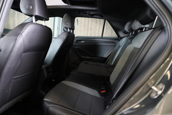 Volkswagen T-Roc 1.5 TSI Sport Business R Line / AUT / ACC / Virtual Cockpit / Camera / Navi / Dode Hoek / Led / Pdc / 19 Inch