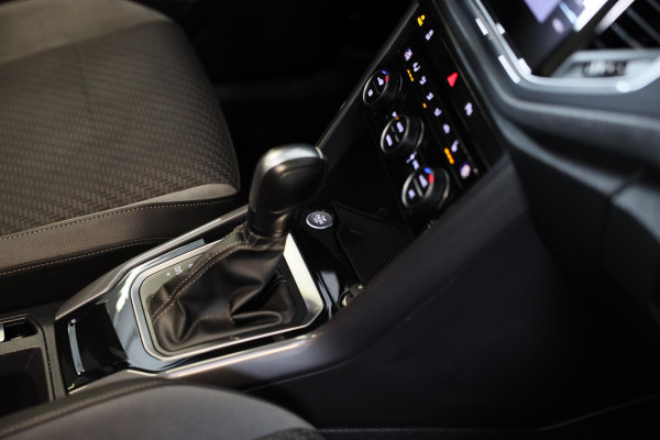 Volkswagen T-Roc 1.5 TSI Sport Business R Line / AUT / ACC / Virtual Cockpit / Camera / Navi / Dode Hoek / Led / Pdc / 19 Inch
