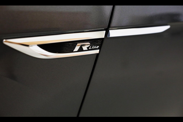 Volkswagen T-Roc 1.5 TSI Sport Business R Line / AUT / ACC / Virtual Cockpit / Camera / Navi / Dode Hoek / Led / Pdc / 19 Inch