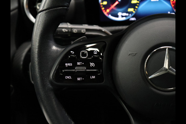 Mercedes-Benz A-Klasse 180 Business Solution [SCHUIFKANTELDAK, CRUISE CONTROL, CAMERA, PDC 360, APPLE CARPLAY, ANDROID AUTO, STOELVERWARMING, NIEUWSTAAT]