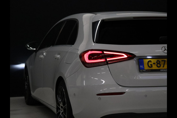 Mercedes-Benz A-Klasse 180 Business Solution [SCHUIFKANTELDAK, CRUISE CONTROL, CAMERA, PDC 360, APPLE CARPLAY, ANDROID AUTO, STOELVERWARMING, NIEUWSTAAT]