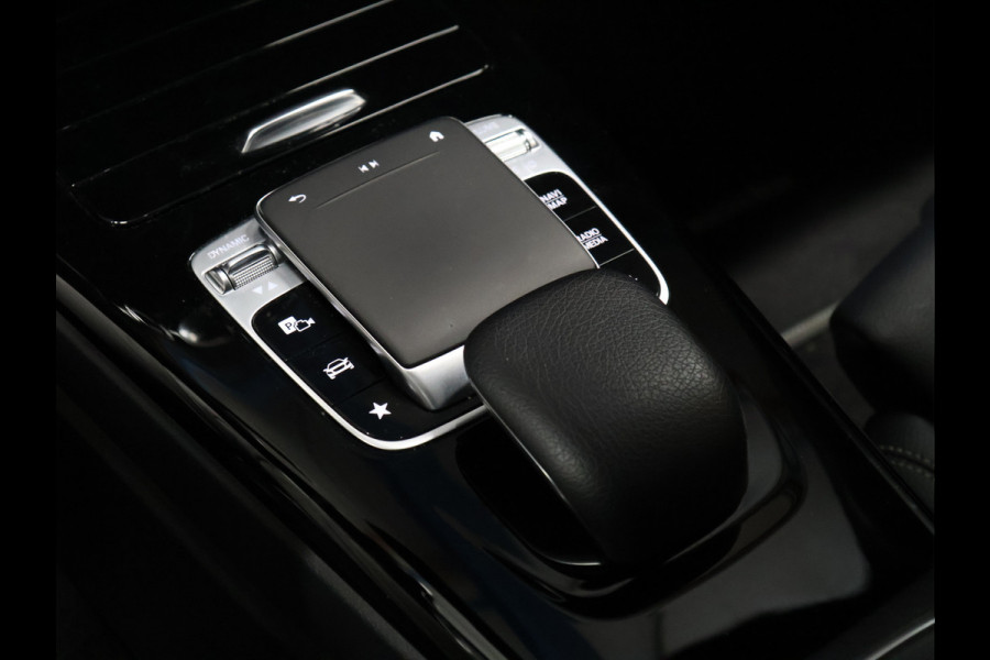 Mercedes-Benz A-Klasse 180 Business Solution [SCHUIFKANTELDAK, CRUISE CONTROL, CAMERA, PDC 360, APPLE CARPLAY, ANDROID AUTO, STOELVERWARMING, NIEUWSTAAT]