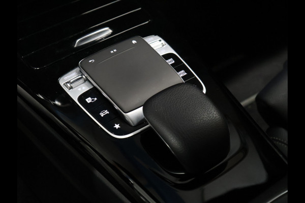 Mercedes-Benz A-Klasse 180 Business Solution [SCHUIFKANTELDAK, CRUISE CONTROL, CAMERA, PDC 360, APPLE CARPLAY, ANDROID AUTO, STOELVERWARMING, NIEUWSTAAT]