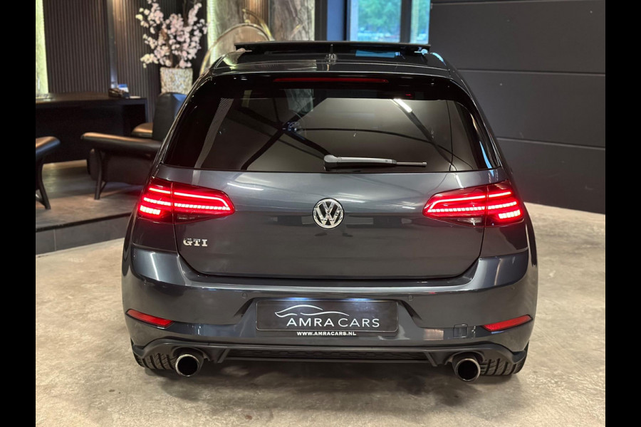 Volkswagen Golf 2.0 TSI GTI|PANO|LEDER|TREKHAAK|BOMVOL!