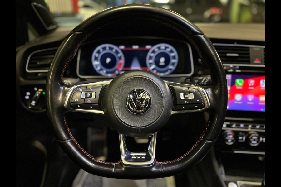 Volkswagen Golf 2.0 TSI GTI|PANO|LEDER|TREKHAAK|BOMVOL!