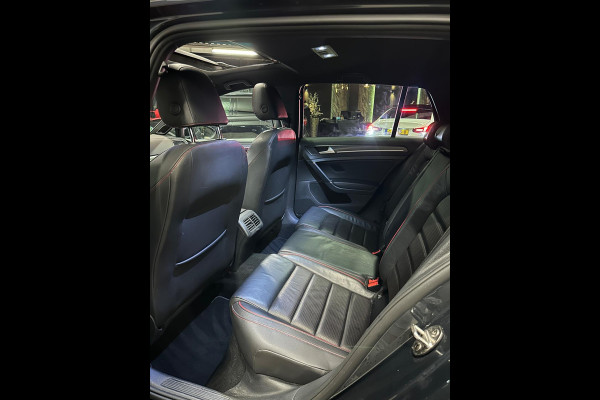 Volkswagen Golf 2.0 TSI GTI|PANO|LEDER|TREKHAAK|BOMVOL!