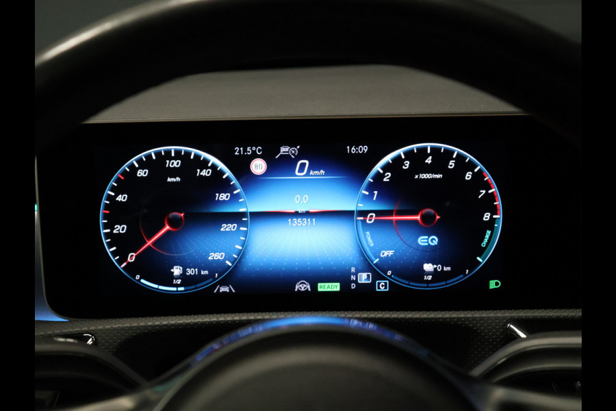 Mercedes-Benz A-Klasse 250 e Business Solution AMG Limited [ADAPTIVE CRUISE, SFEERVERLICHTING, CAMERA, PDC V+A, BLUETOOTH TELEFOON, SFEERVERLICHTING, STOELVERWARMING, NIEUWSTAAT]