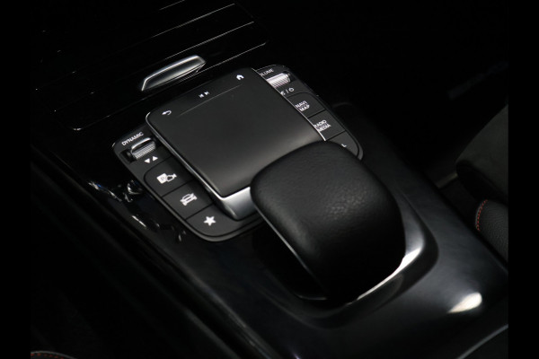 Mercedes-Benz A-Klasse 250 e Business Solution AMG Limited [ADAPTIVE CRUISE, SFEERVERLICHTING, CAMERA, PDC V+A, BLUETOOTH TELEFOON, SFEERVERLICHTING, STOELVERWARMING, NIEUWSTAAT]