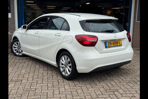 Mercedes-Benz A-Klasse 180 Prestige 2017 AUT NAVI LEDER NAP! Mercedes-Benz A-Klasse 180 Prestige 2017 AUT NAVI LEDER NAP!