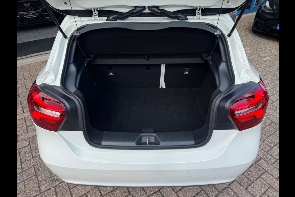 Mercedes-Benz A-Klasse 180 Prestige 2017 AUT NAVI LEDER NAP! Mercedes-Benz A-Klasse 180 Prestige 2017 AUT NAVI LEDER NAP!