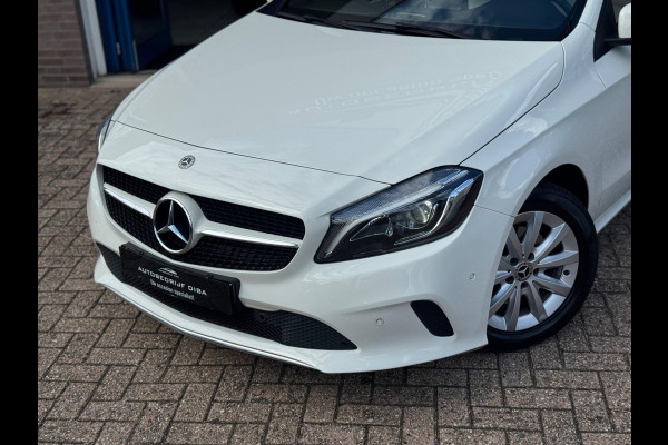 Mercedes-Benz A-Klasse 180 Prestige 2017 AUT NAVI LEDER NAP! Mercedes-Benz A-Klasse 180 Prestige 2017 AUT NAVI LEDER NAP!