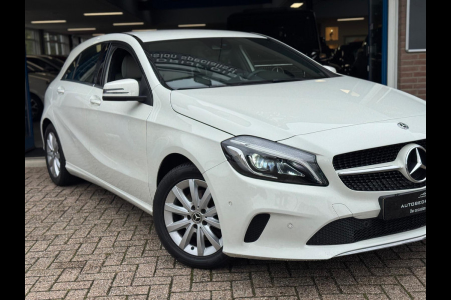 Mercedes-Benz A-Klasse 180 Prestige 2017 AUT NAVI LEDER NAP! Mercedes-Benz A-Klasse 180 Prestige 2017 AUT NAVI LEDER NAP!