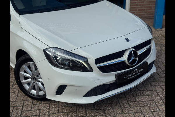 Mercedes-Benz A-Klasse 180 Prestige 2017 AUT NAVI LEDER NAP! Mercedes-Benz A-Klasse 180 Prestige 2017 AUT NAVI LEDER NAP!