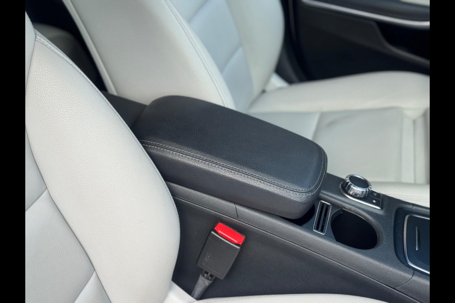 Mercedes-Benz A-Klasse 180 Prestige 2017 AUT NAVI LEDER NAP! Mercedes-Benz A-Klasse 180 Prestige 2017 AUT NAVI LEDER NAP!