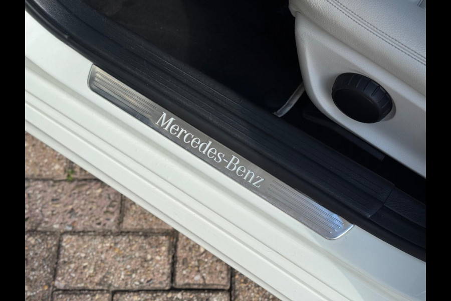 Mercedes-Benz A-Klasse 180 Prestige 2017 AUT NAVI LEDER NAP! Mercedes-Benz A-Klasse 180 Prestige 2017 AUT NAVI LEDER NAP!