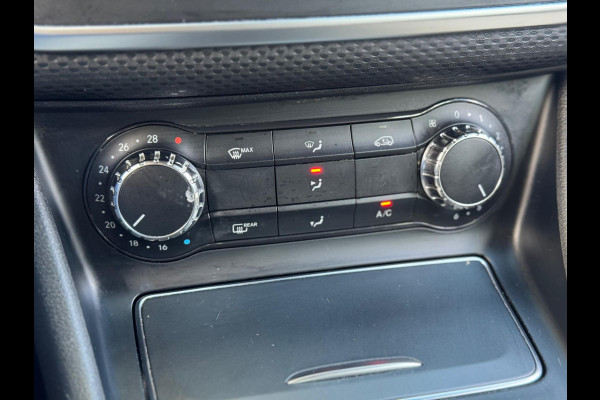 Mercedes-Benz A-Klasse 180 Prestige 2017 AUT NAVI LEDER NAP! Mercedes-Benz A-Klasse 180 Prestige 2017 AUT NAVI LEDER NAP!