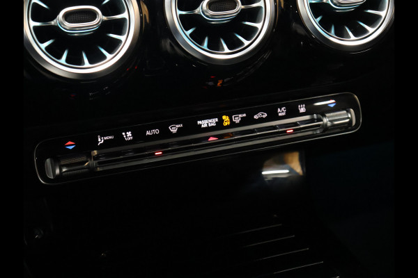Mercedes-Benz A-Klasse 250 e Business Solution AMG Limited [TREKHAAK AFNEEMBAAR, CAMERA, SFEERVERLICHTING, STOELVERWARMING, BLUETOOTH, CRUISE, CLIMATE, NIEUWSTAAT]
