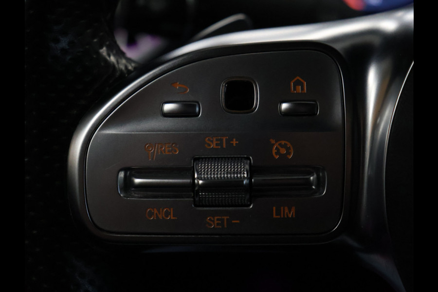 Mercedes-Benz C-Klasse 180 AMG Sport [SCHUIFKANTELDAK, SFEERVERLICHTING, APPLE CARPLAY, ANDROID, CAMERA, STOELVERWARMING, VOL LEDER, CRUISE, CLIMATE, NIEUWSTAAT]
