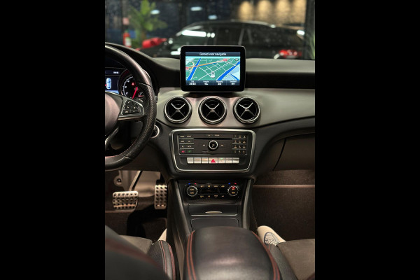 Mercedes-Benz CLA-Klasse 180 AMG|PANO|MEMORY|H&K|BOMVOL