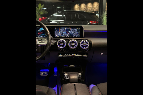 Mercedes-Benz A-Klasse 200 AMG|PANO|SFEER|CAMERA