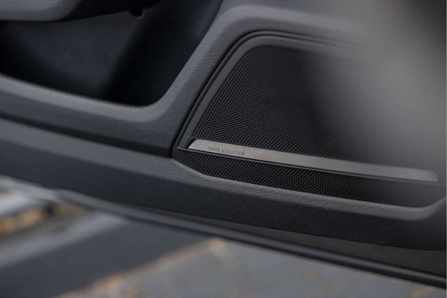 Audi S6 Avant TDI 344pk Quattro Pano S-stoelen Luchtv. 4-wielsturing B&O Trekhaak