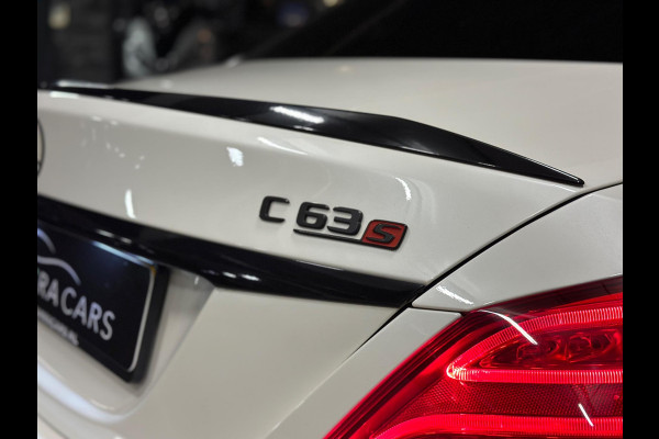 Mercedes-Benz C-Klasse AMG 63 S|PANO|KUIP|KERAMIC|FULL OPTION|Dealer ond. Mercedes-Benz C-Klasse AMG 63 S|PANO|KUIP|KERAMIC|FULL OPTION|Dealer ond.