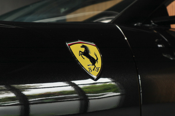 Ferrari Roma Spider 3.9 V8 Passenger Display-360-Carbon-Daytona Seats-Magneride Duel