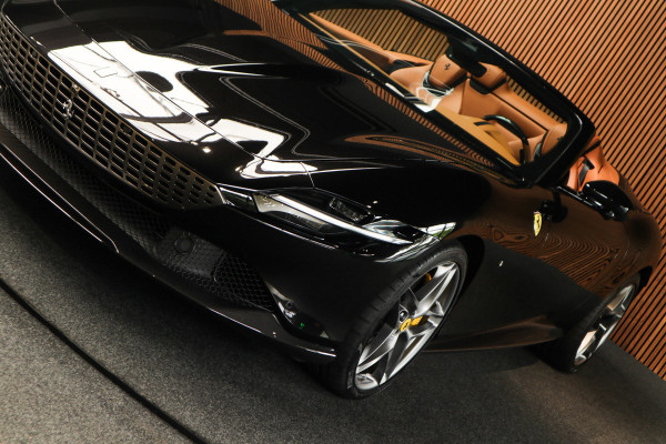 Ferrari Roma Spider 3.9 V8 Passenger Display-360-Carbon-Daytona Seats-Magneride Duel