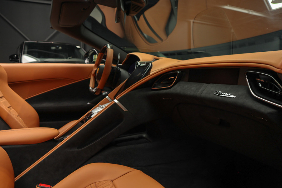Ferrari Roma Spider 3.9 V8 Passenger Display-360-Carbon-Daytona Seats-Magneride Duel
