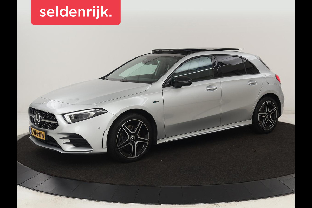 Mercedes-Benz A-Klasse 250e Business Solution AMG | Panoramadak | Stoelverwarming | Memory | Keyless | Leder/Alcantara | Matrix LED | Side Assist | Sfeerverlichting | Widescreen | PHEV | Plug In Mercedes-Benz A-Klasse 250e Business Solution AMG | Panoramadak | Stoelverwarming | Memory | Keyless | Leder/Alcantara | Matrix LED | Side Assist | Sfeerverlichting | Widescreen | PHEV | Plug In
