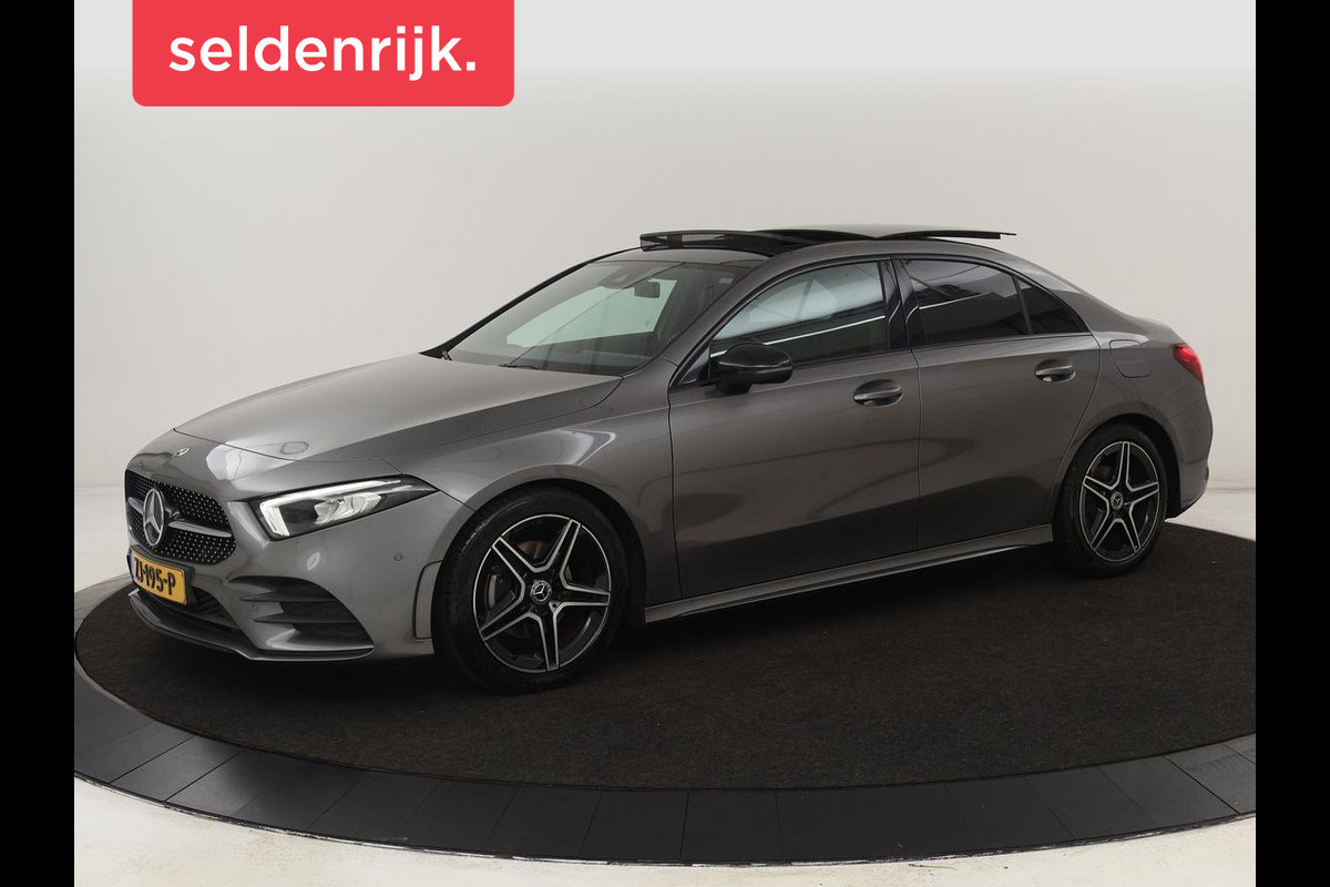 Mercedes-Benz A-Klasse 180d AMG Night | Panoramadak | Trekhaak | Stoelverwarming | Camera | Widescreen | Navigatie | Full LED | Leder/Alcantara Mercedes-Benz A-Klasse 180d AMG Night | Panoramadak | Trekhaak | Stoelverwarming | Camera | Widescreen | Navigatie | Full LED | Leder/Alcantara
