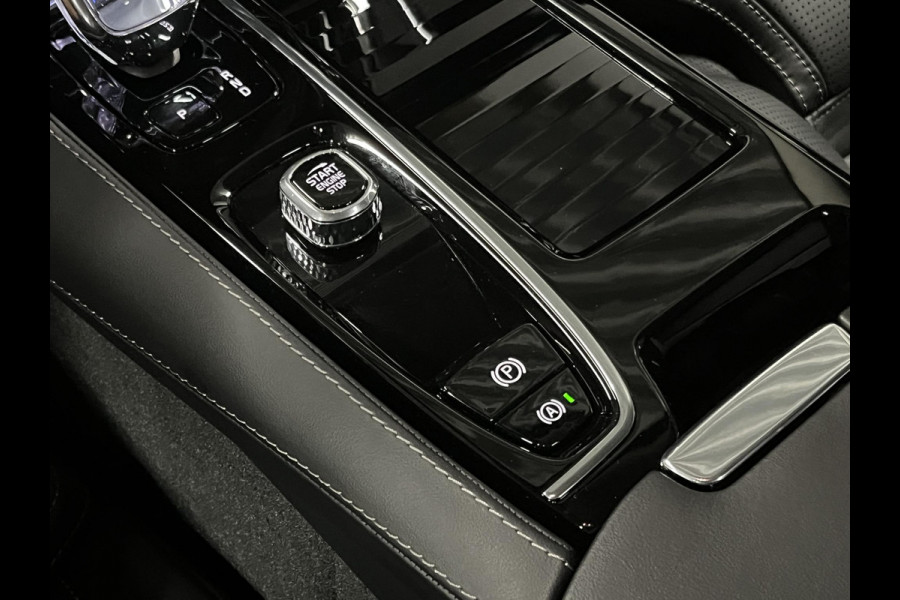 Volvo S60 2.0 Recharge T8 Ultimate Dark Massage | Open dak | Bowers & Wilkins | Adapt. Cruise | Head-up | 360 graden camera Volvo S60 2.0 Recharge T8 Ultimate Dark Massage | Open dak | Bowers & Wilkins | Adapt. Cruise | Head-up | 360 graden camera