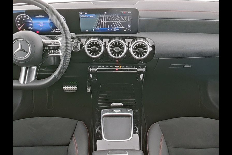 Mercedes-Benz CLA-Klasse 250 e AMG Plug-In Hybride AMG LIne | Night PAkket | 19 Inch AMG Velgen | Dodehoek Assist | Multibeam Koplampen | 11kW Laden. Inclusief 48 maanden MB Certified garantie voor Europa. Mercedes-Benz CLA-Klasse 250 e AMG Plug-In Hybride AMG LIne | Night PAkket | 19 Inch AMG Velgen | Dodehoek Assist | Multibeam Koplampen | 11kW Laden. Inclusief 48 maanden MB Certified garantie voor Europa.
