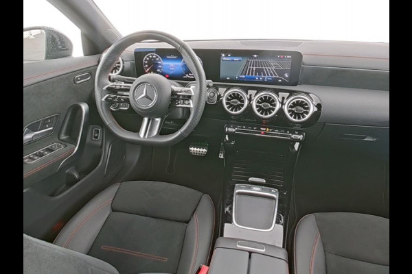 Mercedes-Benz CLA-Klasse 250 e AMG Plug-In Hybride AMG LIne | Night PAkket | 19 Inch AMG Velgen | Dodehoek Assist | Multibeam Koplampen | 11kW Laden. Inclusief 48 maanden MB Certified garantie voor Europa. Mercedes-Benz CLA-Klasse 250 e AMG Plug-In Hybride AMG LIne | Night PAkket | 19 Inch AMG Velgen | Dodehoek Assist | Multibeam Koplampen | 11kW Laden. Inclusief 48 maanden MB Certified garantie voor Europa.