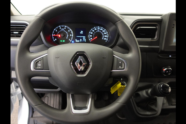 Renault Master T33 2.3 dCi 135 L2H2 BPM VRIJ! Airco Cruise control Parkeersensoren Navigatie Trekhaak