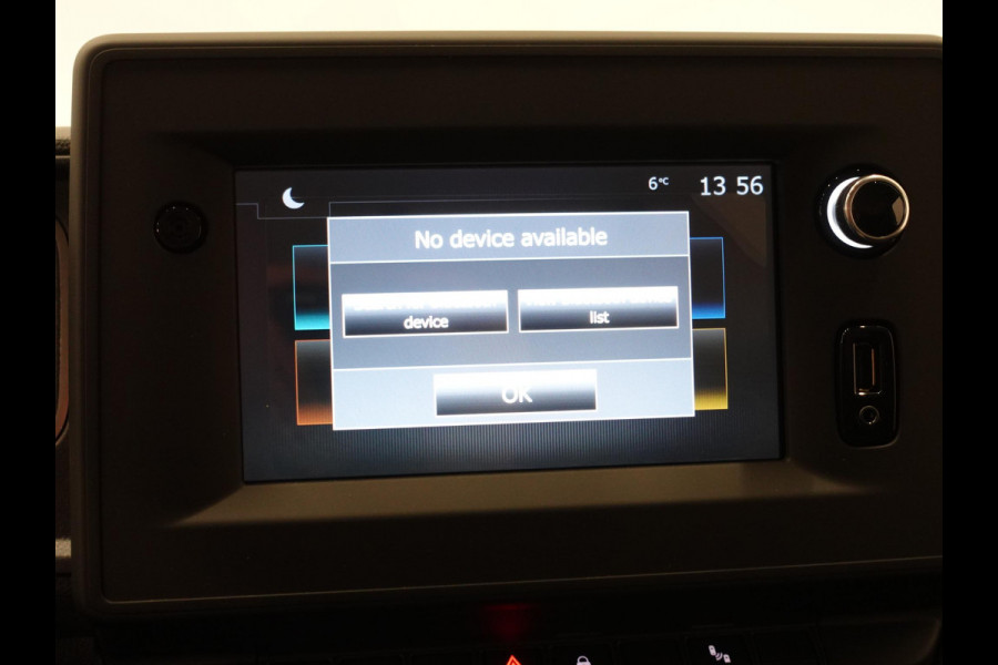 Renault Master T33 2.3 dCi 135 L2H2 BPM VRIJ! Airco Cruise control Parkeersensoren Navigatie Trekhaak