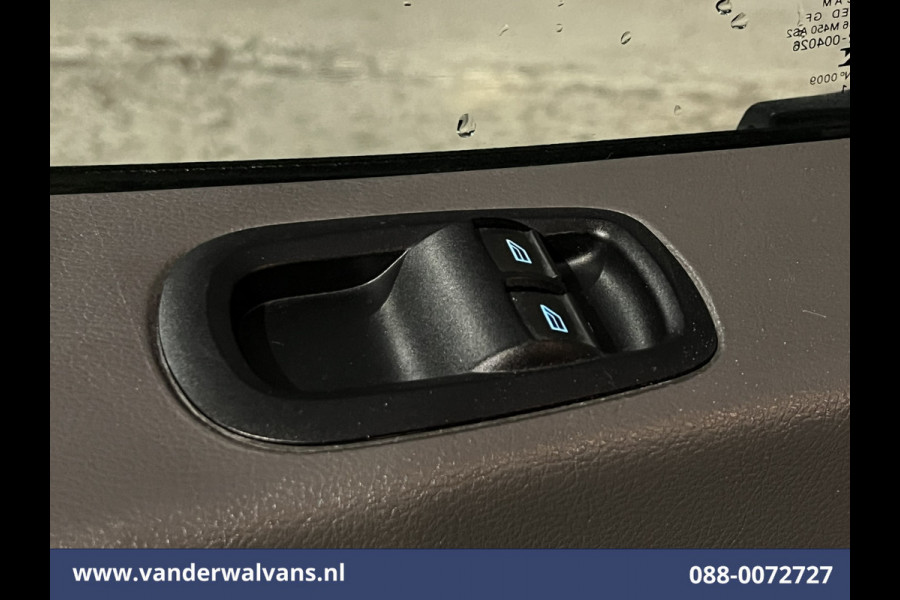 Ford Transit 2.0TDCI 131pk L4H3 Jumbo Euro6 Airco | Camera | Navigatie | Apple Carplay | Android Auto | Cruisecontrol LED, Verwarmde voorruit, Stoelverwarming, Parkeersensoren, Bijrijdersbank Ford Transit 2.0TDCI 131pk L4H3 Jumbo Euro6 Airco | Camera | Navigatie | Apple Carplay | Android Auto | Cruisecontrol LED, Verwarmde voorruit, Stoelverwarming, Parkeersensoren, Bijrijdersbank