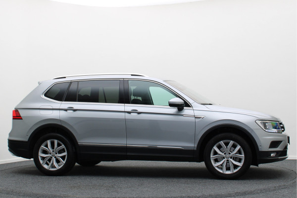 Volkswagen Tiguan Allspace 1.5 TSI DSG Comfortline 7p. Climate, ACC, Camera, Apple Carplay, PDC, Trekhaak, 18''