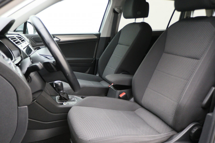 Volkswagen Tiguan Allspace 1.5 TSI DSG Comfortline 7p. Climate, ACC, Camera, Apple Carplay, PDC, Trekhaak, 18''