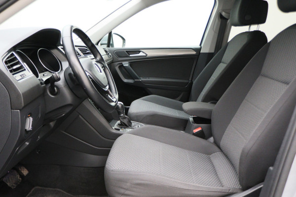 Volkswagen Tiguan Allspace 1.5 TSI DSG Comfortline 7p. Climate, ACC, Camera, Apple Carplay, PDC, Trekhaak, 18''