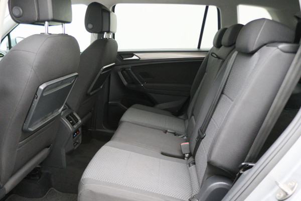 Volkswagen Tiguan Allspace 1.5 TSI DSG Comfortline 7p. Climate, ACC, Camera, Apple Carplay, PDC, Trekhaak, 18''