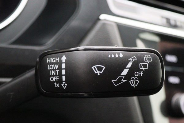 Volkswagen Tiguan Allspace 1.5 TSI DSG Comfortline 7p. Climate, ACC, Camera, Apple Carplay, PDC, Trekhaak, 18''
