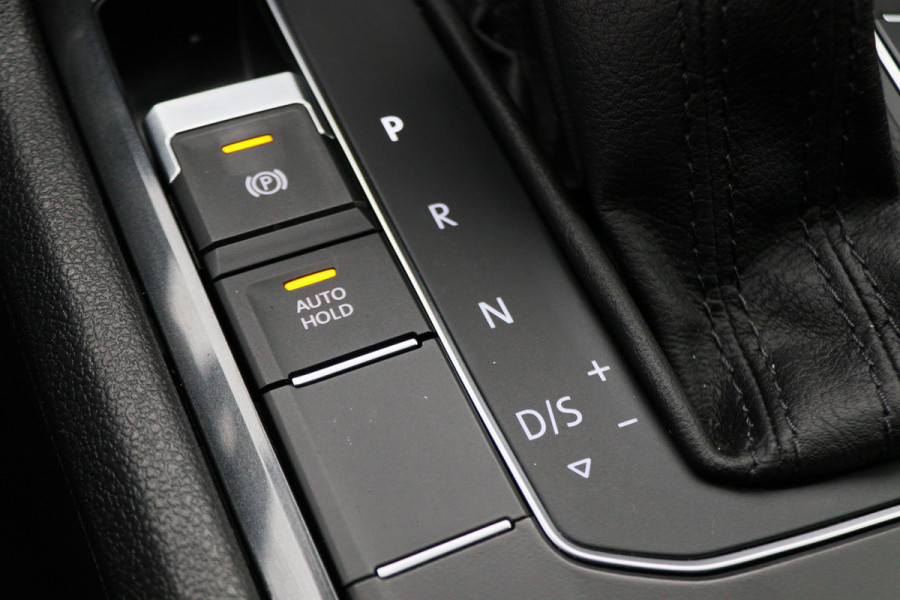 Volkswagen Tiguan Allspace 1.5 TSI DSG Comfortline 7p. Climate, ACC, Camera, Apple Carplay, PDC, Trekhaak, 18''