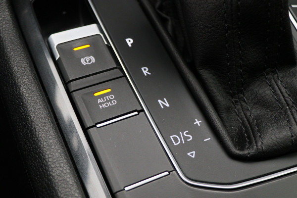 Volkswagen Tiguan Allspace 1.5 TSI DSG Comfortline 7p. Climate, ACC, Camera, Apple Carplay, PDC, Trekhaak, 18''