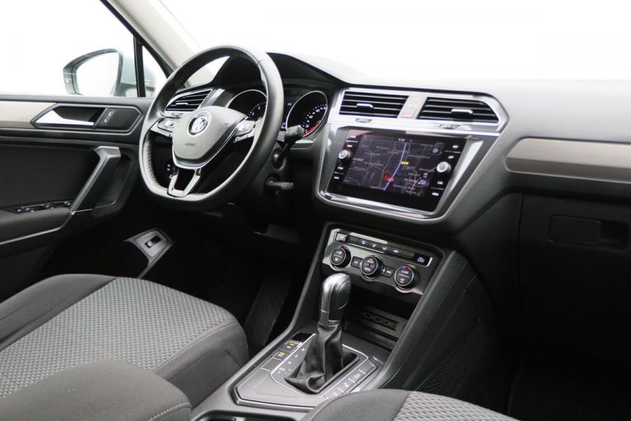 Volkswagen Tiguan Allspace 1.5 TSI DSG Comfortline 7p. Climate, ACC, Camera, Apple Carplay, PDC, Trekhaak, 18''