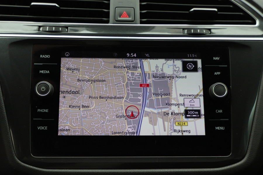 Volkswagen Tiguan Allspace 1.5 TSI DSG Comfortline 7p. Climate, ACC, Camera, Apple Carplay, PDC, Trekhaak, 18''